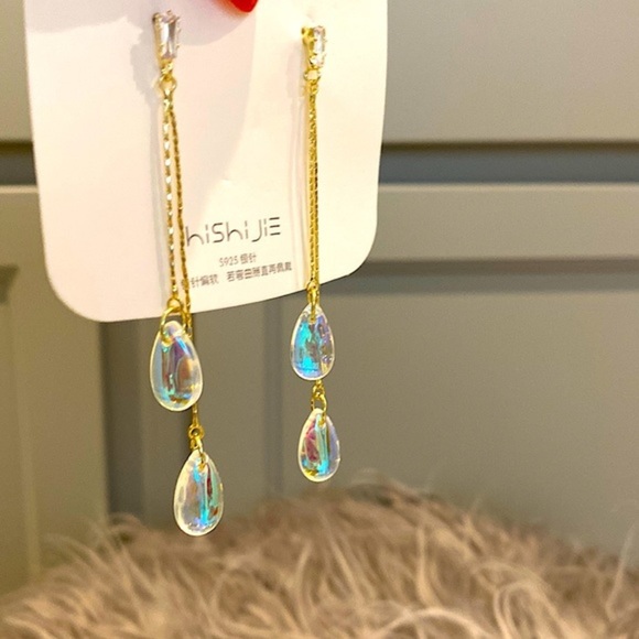 NWT Luminous drop earrings with cubic zirconia stud - Picture 6 of 6